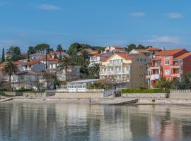 Villa Padova, hotel v Rabu