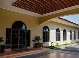 Ole Suite Hotel