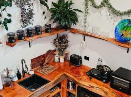 Adventurer's Chest - Pohutukawa、Hotwater Beachのホテル