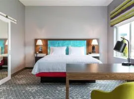 Hampton Inn & Suites Pittsburgh New Stanton PA