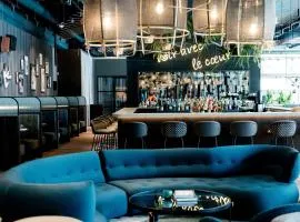 Motel One Paris-Porte de Versailles