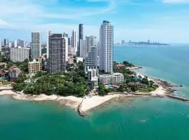 Golden Tulip Pattaya Beachfront Resort