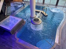 Hotel & Spa Marina d'Adelphia, hotel en Aix-les-Bains