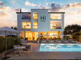 Hi Hotels Sirmione - Lakeview Pool, ξενοδοχείο στη Σιρμιόνε