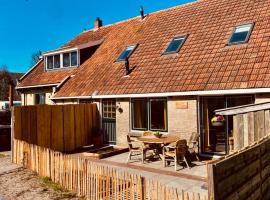 BijOpaenOma, Hotel in Oosterend