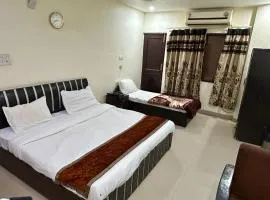Hotel Dev Palace, Badrinath road, Tapovan- Rishikesh