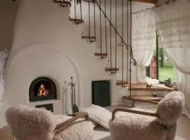 Castelul de Lut - Eco Boutique Guesthouse