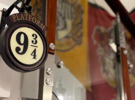 The Hidden Hogwarts - Nearly Bui Vien Walking street, hotel v Ho Či Minově městě