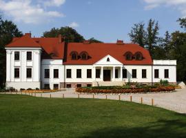 Hotel fotoğraf: Dwór Stary Chotów