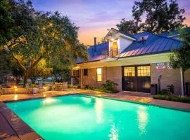 Sophie's Gasthaus - Luxury Boutique Hotel in Downtown New Braunfels
