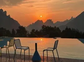 XMAN Sunrise Peaks Resort--Sky Mirror Infinity Pool