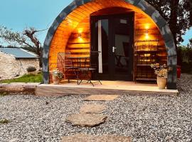 Welcome to the pod, hotel in Balnacart