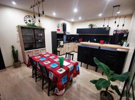 Maison de village sur 2 étage, ξενοδοχείο σε Saint-Gilles