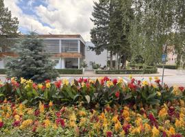 Villa Green, hotel en Sliač