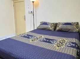 Quick home, hotel u gradu Al Ain