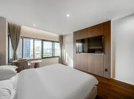 Crystal Hotel Daegu
