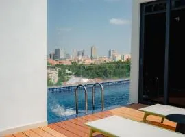The Scenic Hotel