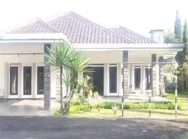 OYO 94708 Bungalow Homestay