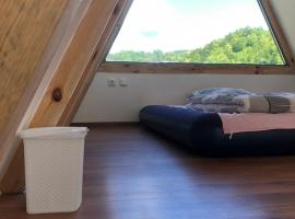 Vikednica ZEA, hotel in Dobro Selo