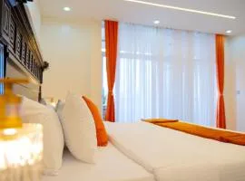 LUMI R Boutique Hotel