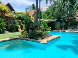 LePrive Resort