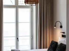 Hotel Rose Red