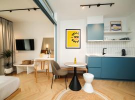 Yellow Suites Kavala, hotel v destinaci Kavala