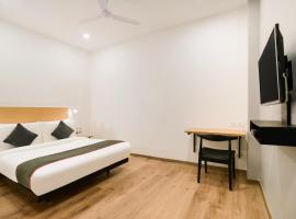 Townhouse The Awadh Airport Near Chaudhary Charan Singh International Airport, hotel in Lucknow