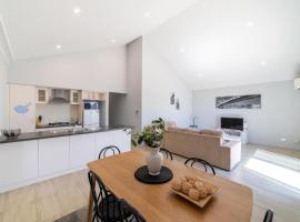 Swan Valley Fantastic Family Home - Aveley, Hotel in Henley Brook