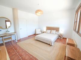 Casa Saladarejo de los Olivos, hotel in Almansa