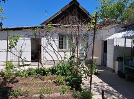 Дача Байтик, hotel v destinaci Tash-Tyube