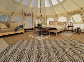 My Little Swan Camping & Camper Stop, Ludbreg, hotel in Ludbreg