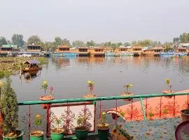 Al-haram group of houseboats