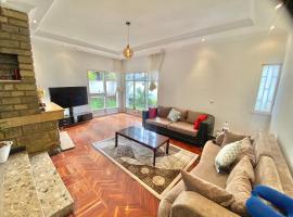Upscale Garden Villa Near Airport, hotell i Addis Abeba