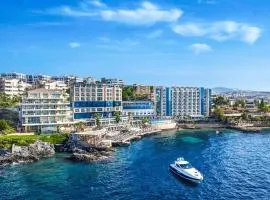 Charisma De Luxe Hotel