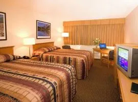 Woodlands Inn & Suites