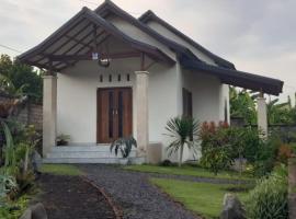 The Carik Homestay, hotel v destinaci Tabanan