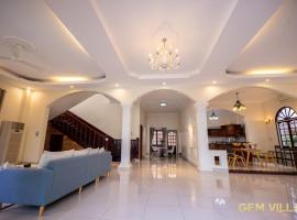 Gem Villa 10 - 5 Big Bedroom Big Pool Big Garden, hotel en Ho Chi Minh