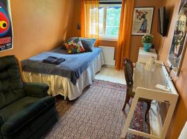Cozy Room, ξενοδοχείο στην Ουψάλα