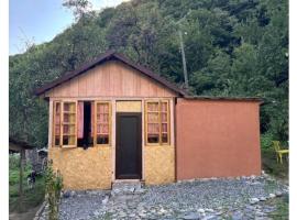 Dzveli kokhi, hotel v destinaci Utsera