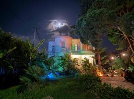 Tower Traditional Pool Villa, hotel di Kremasti