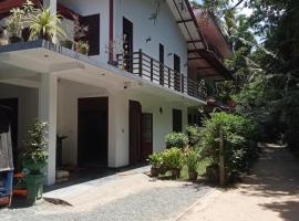Piumi House, hotel v destinaci Hiriketiya