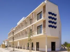 Amarello Hotel Praia Santo André, Tapestry Collection by Hilton