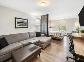 Best Western Plus Hilltop Inn