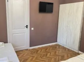 Hotel Maisis Ezo