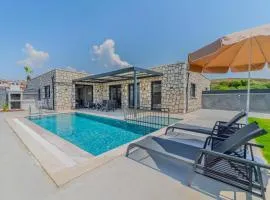 Zora Beyaz Taş Villaları