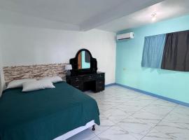 The Wave Hostel Corn Island, hotel in Corn Island