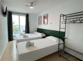 Hostal Blanc Lloret, hotel in Lloret de Mar