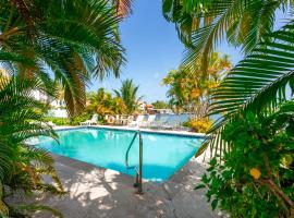 Bayview Town House 10- Central Stay with Ocean Views, hotel a Gros Islet