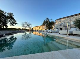 The B luxury countryside, hotel en Muntrilj